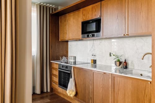 Luxury Studio with Balcony in North London