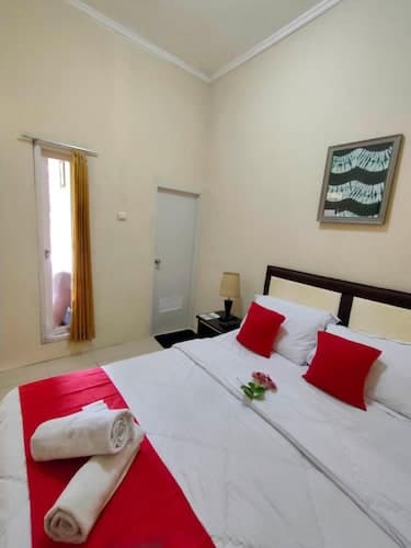Bakom Inn Syariah - Central Double Room