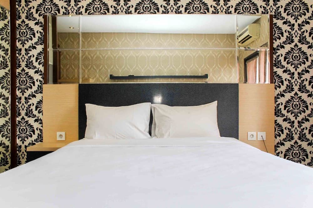 Simply and Comfort Living Studio at Tamansari Semanggi Apartment