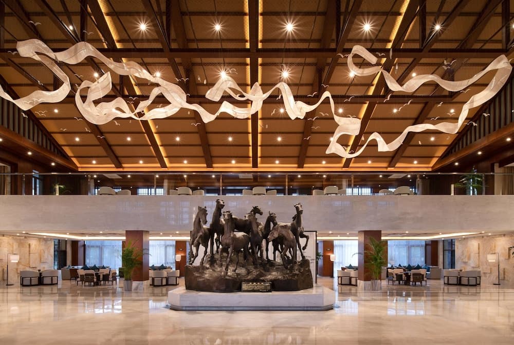 Howard Johnson by Wyndham LakeView Hotel Kunming