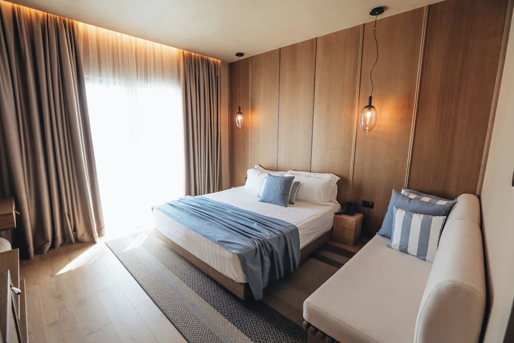 Flower Hotels & Resorts