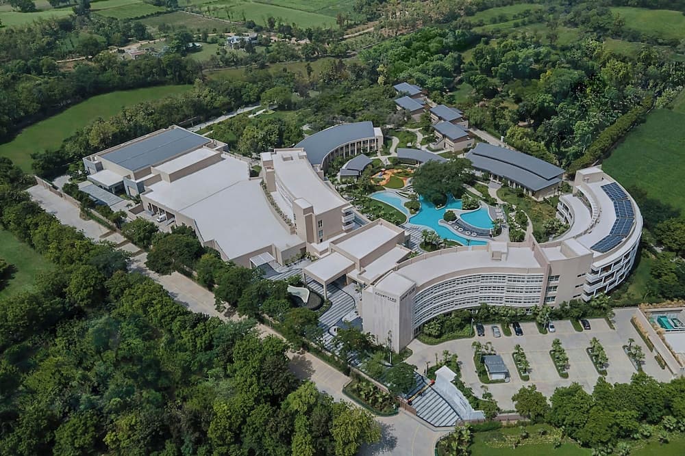Courtyard by Marriott Aravali Resort