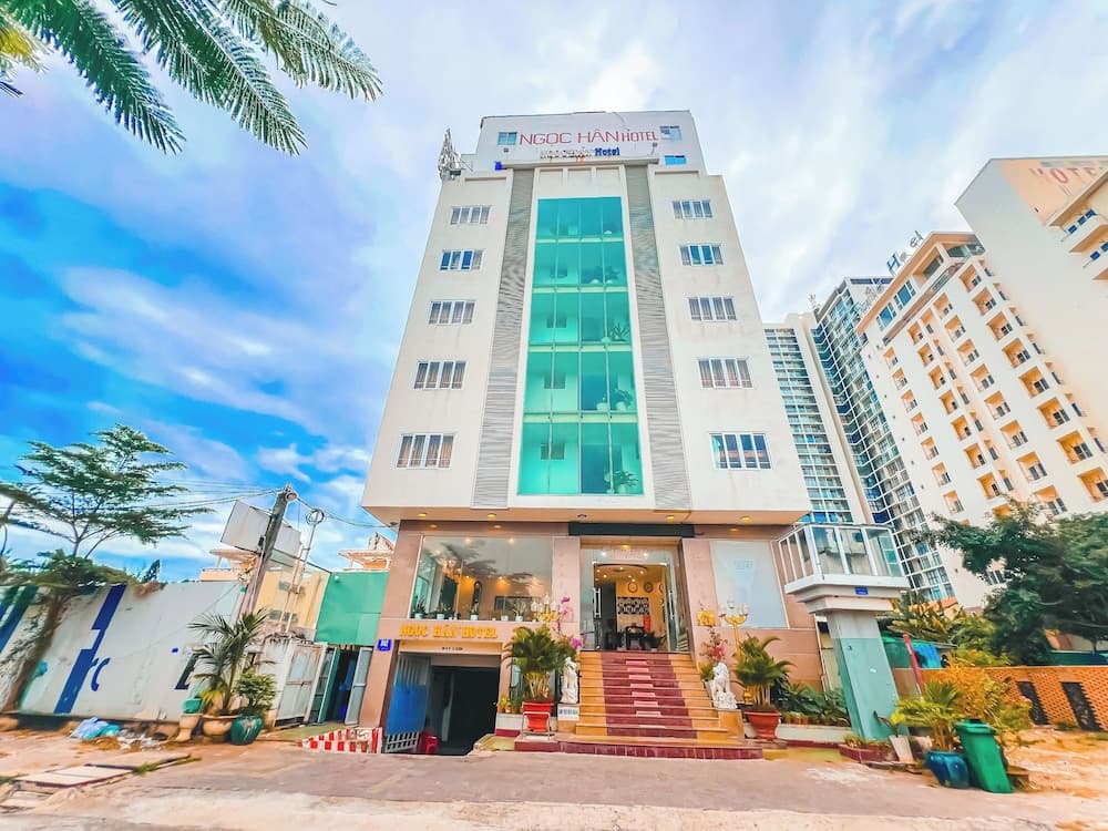 Ngoc Han Hotel By The Moment