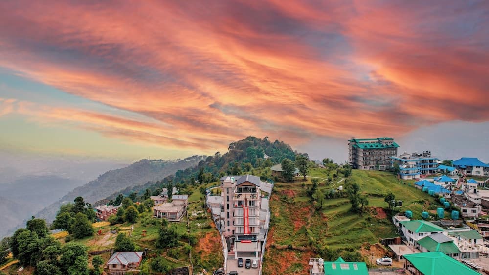 Aliza Inn and Suites