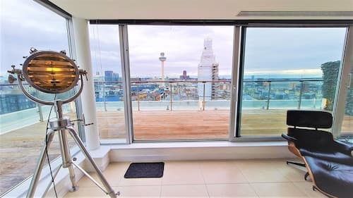 2 Bedroom Penthouse with Parking