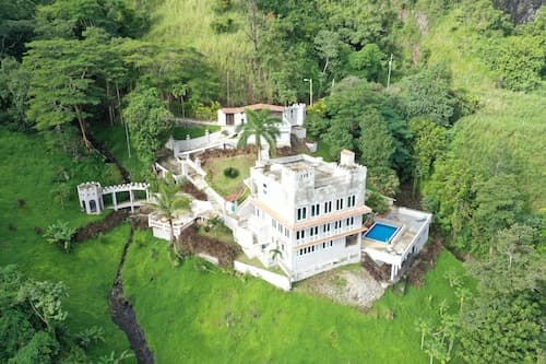 Villa Gringo Farms