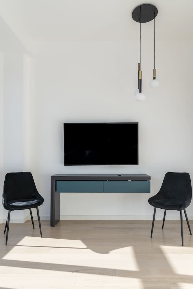 easyhomes - Central Tower