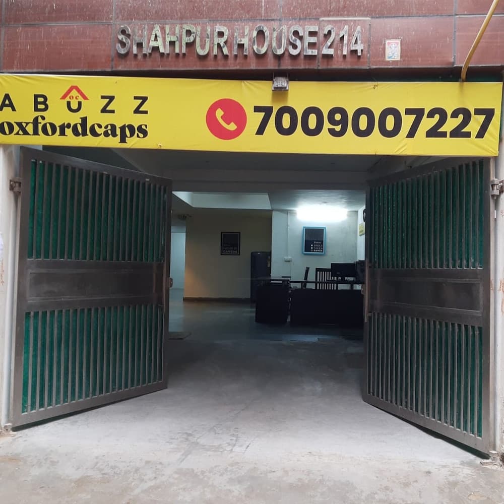 Abuzz Oxfordcaps Shahpur Jat - Campus Accommodation