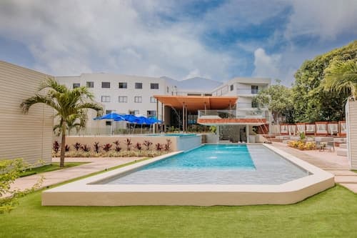 Dreamer Beach Club