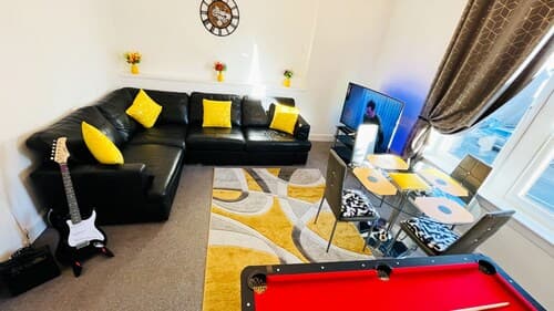 Luxury 2 Bedroom Entire Flat - Self Check in & Check out