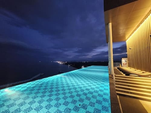 Gangneung Chonpines Ocean Suites Hotel