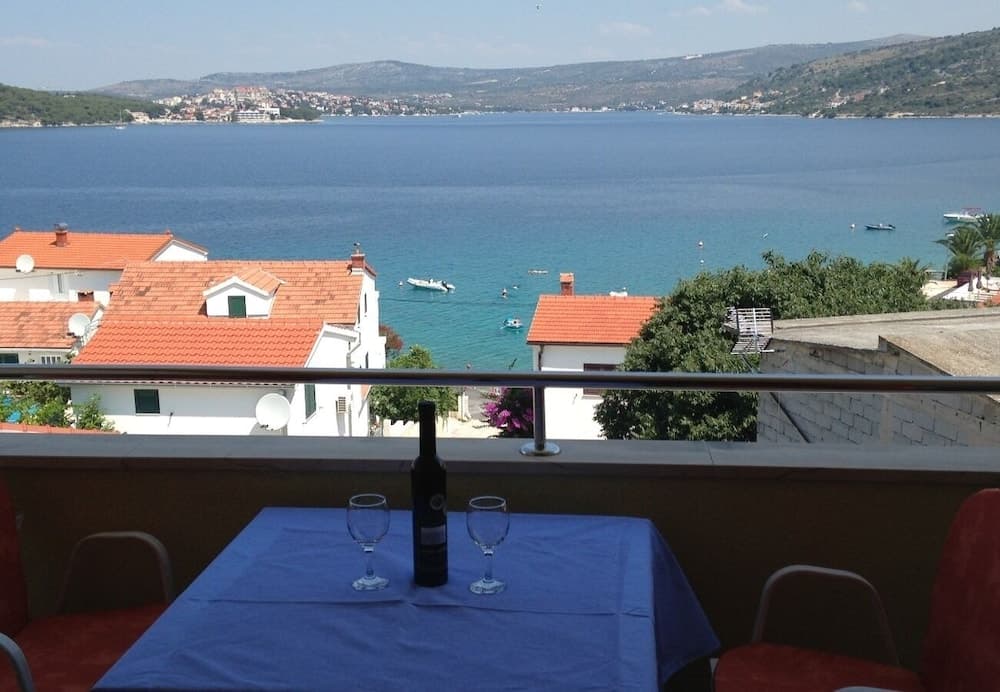 Vik - 60 m From the sea - A3