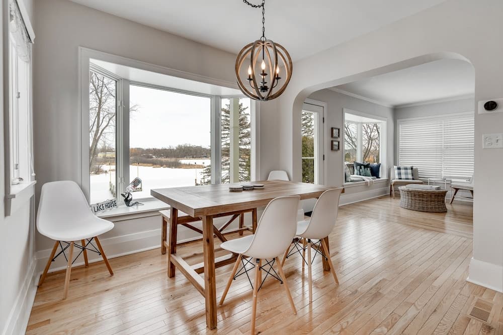 Lakefront Retreat