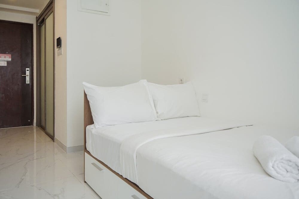 Studio Apartment At Sky House Bsd With Cozy Design