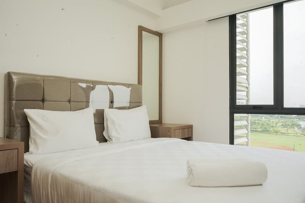 Homey And Cozy Living 2Br At Sky House Bsd Apartment