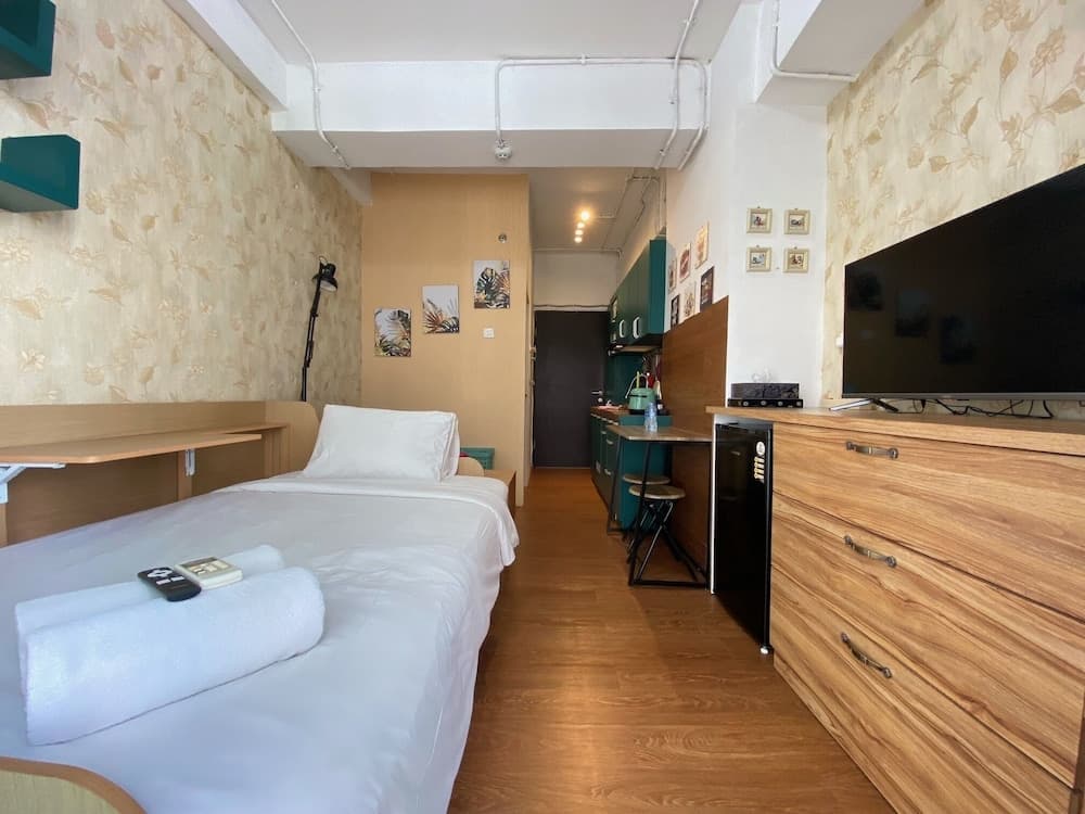 Bohemian Beauty Studio Room At Grand Asia Afrika Apartment