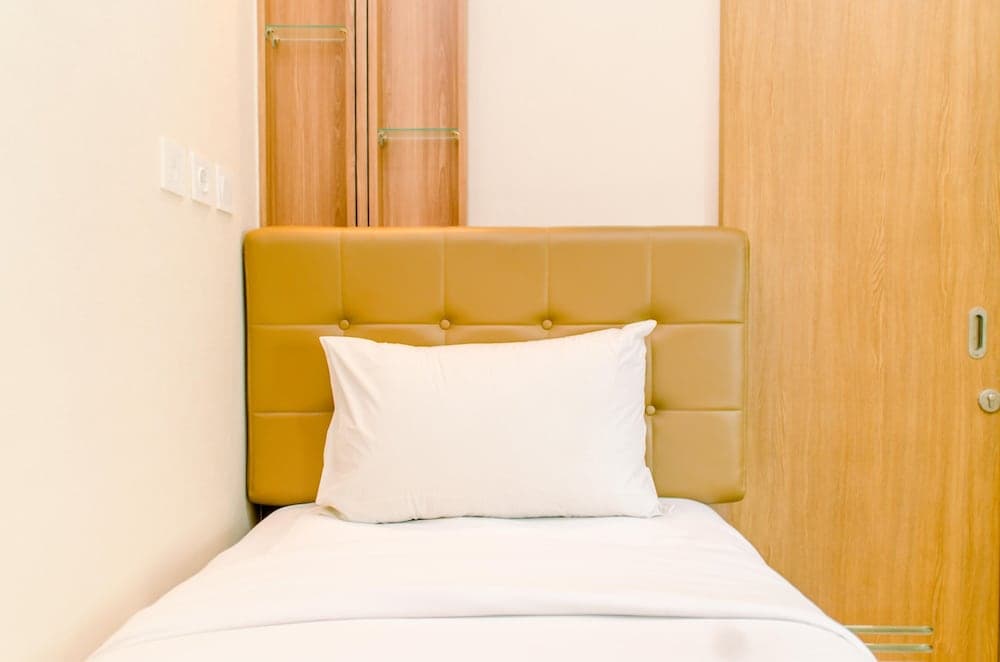 Homey And Compact Studio Apartment At B Residence