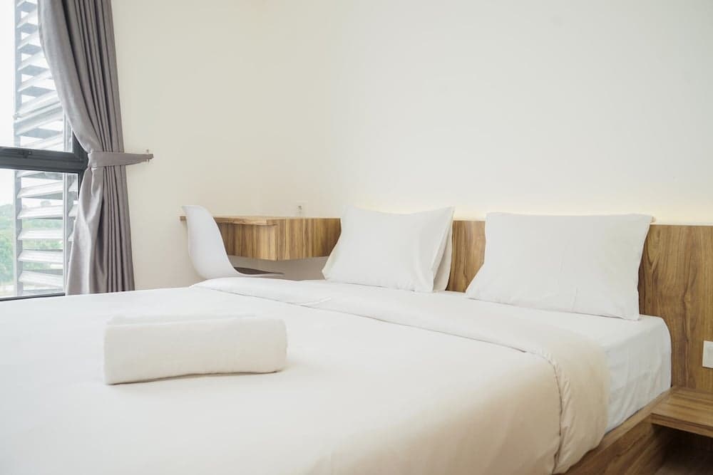 Fully Furnished With Pleasure Tidy 2Br At Sky House Bsd Apartment