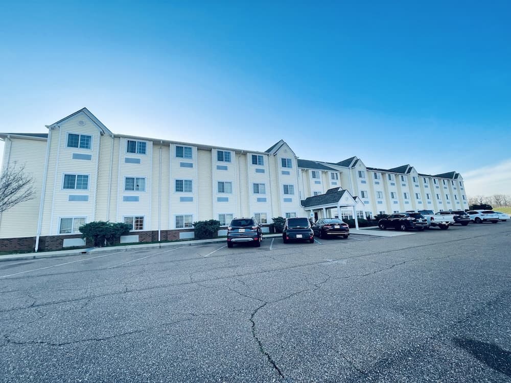 Welcome Inn & Suites