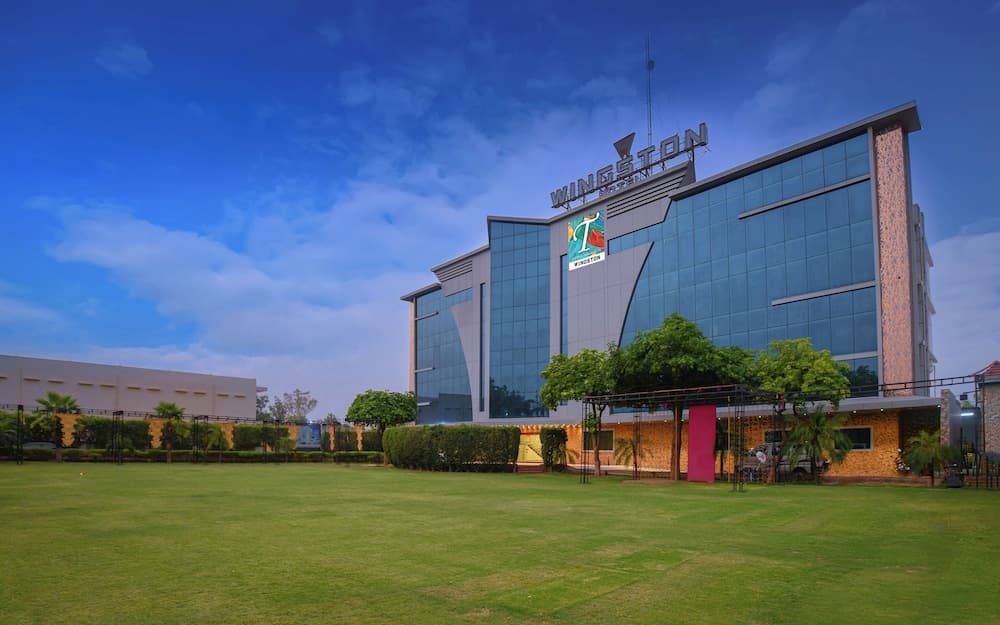 Wingston A TreeHouse Hotel Mathura