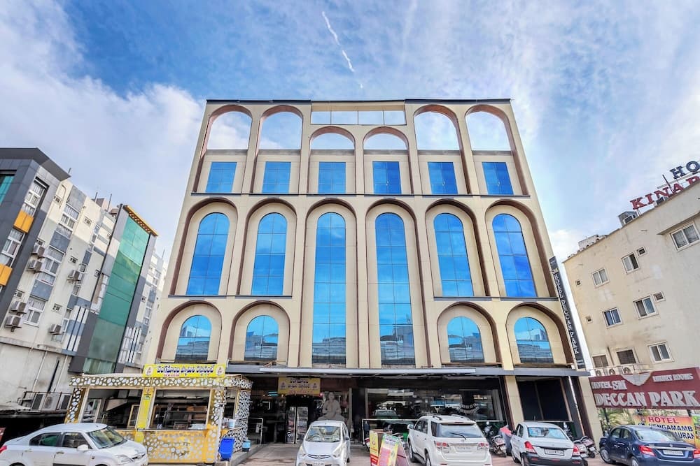 Hotel SM Deccan Park Near Rajiv Gandhi International Airport
