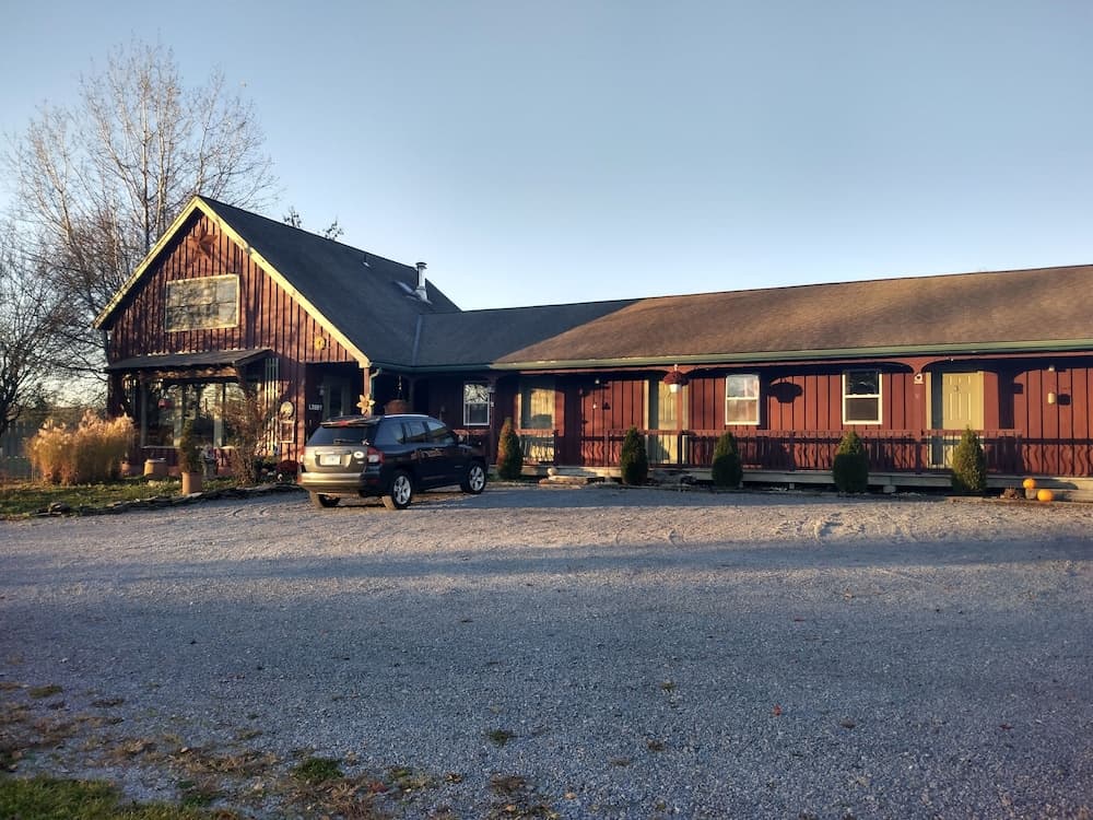 Konaklama yerinin ön cephesi