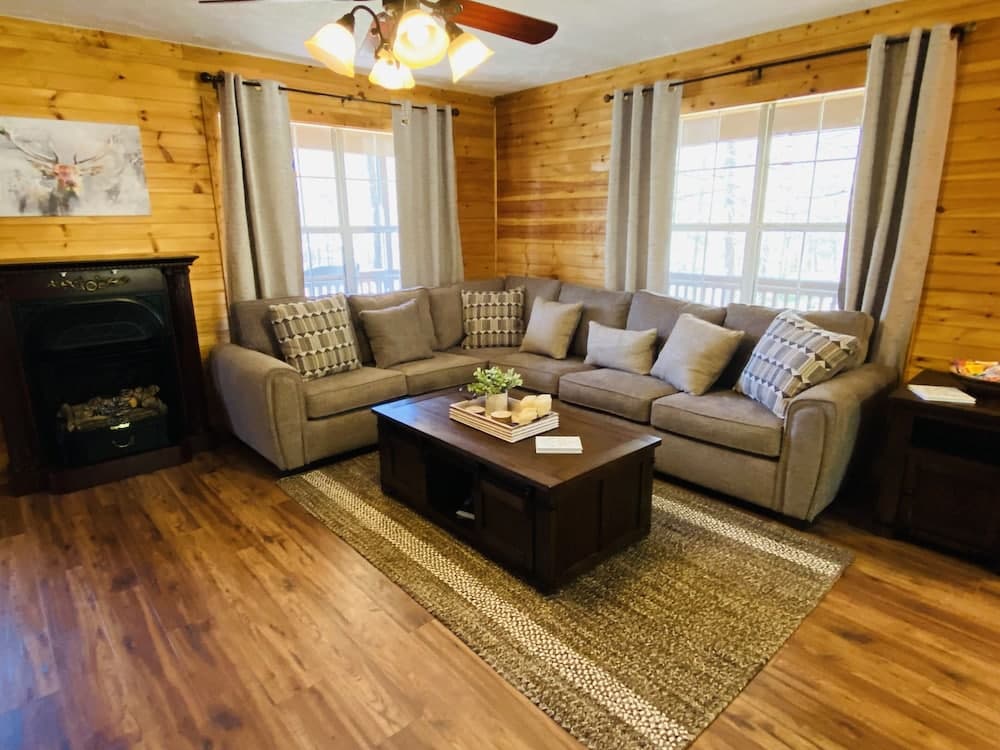 Rustling River Cabin