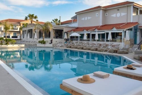 Denny's Inn Hotel