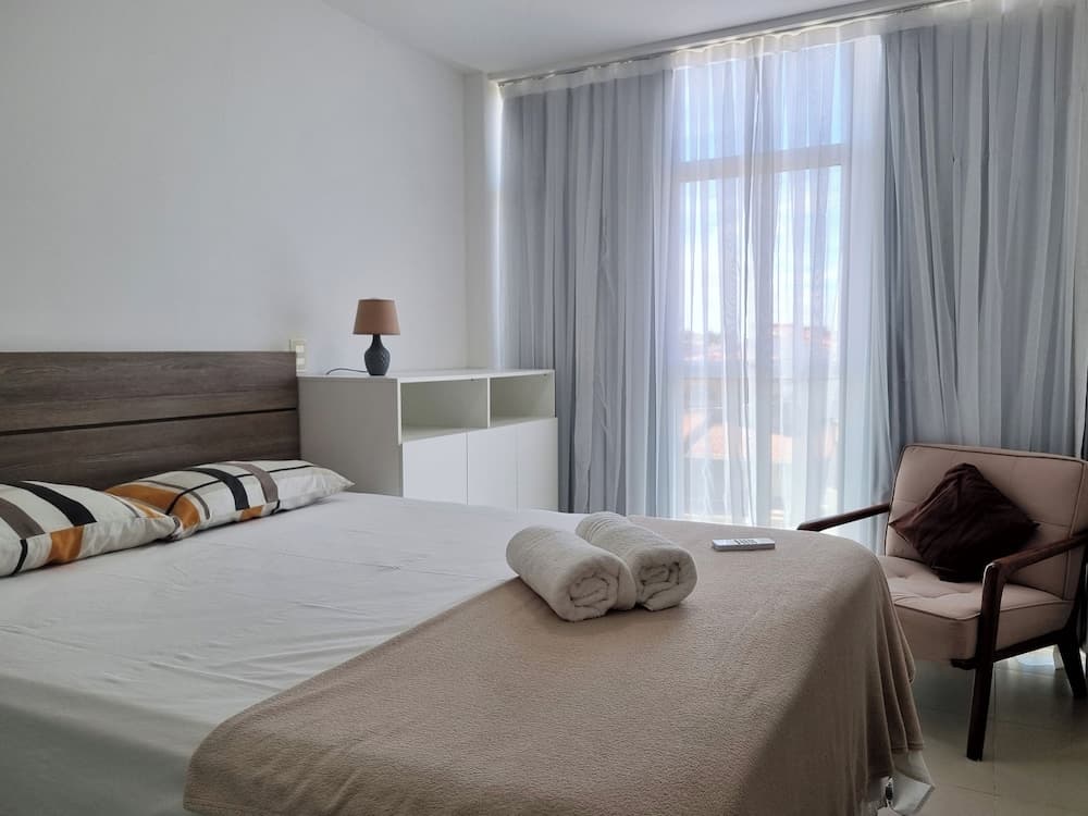 Areias do Mar ! 2 Quartos Familia, com Varanda A213