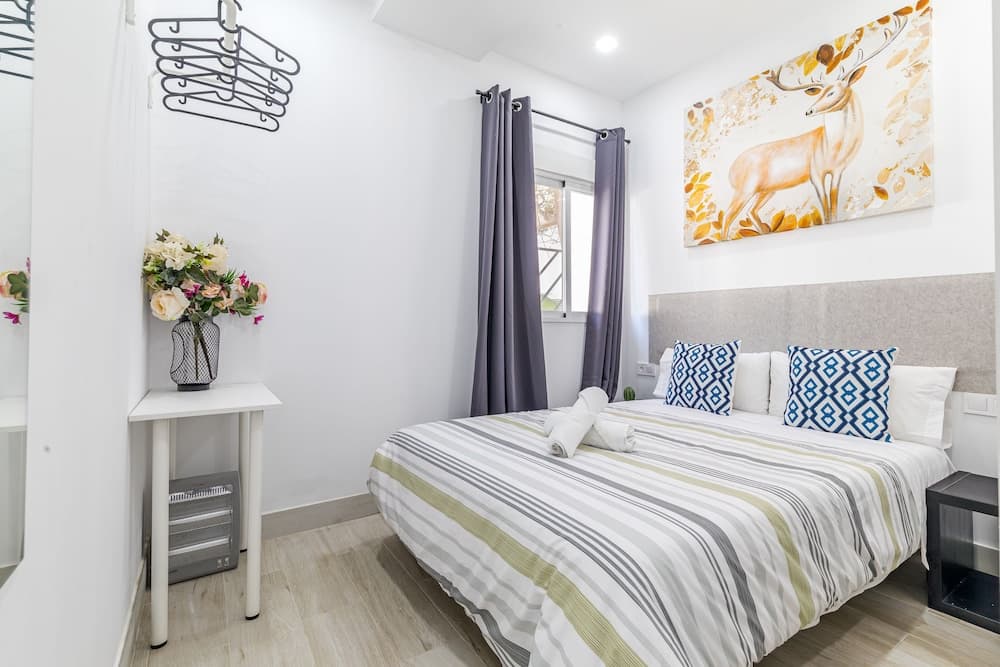 AYZ Silvela - Auto check-in property