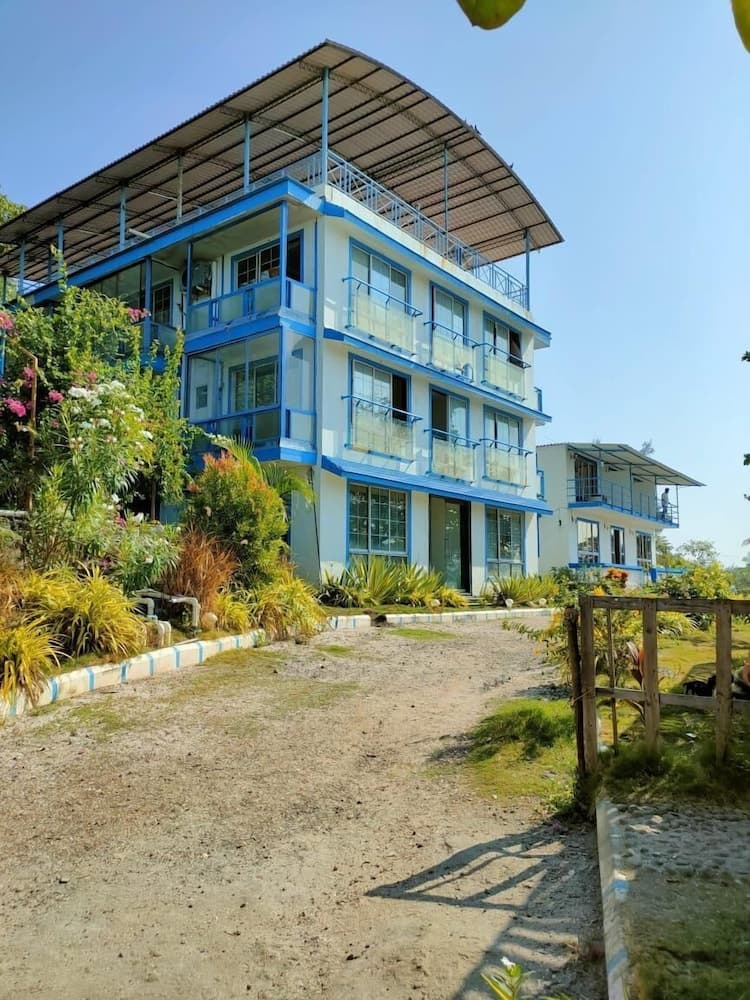 Sea Breeze Beach Resort