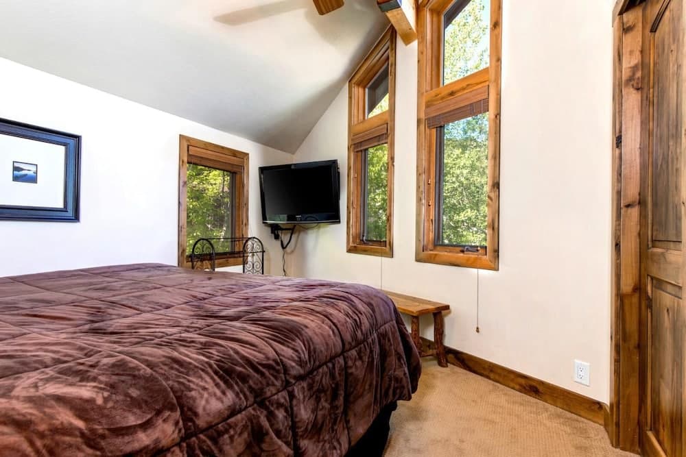 Beautiful Air 3 Bedrooms POA-504B by KBM