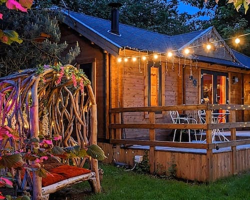 Owl Lodge With Hot Tub and Massage Treatments