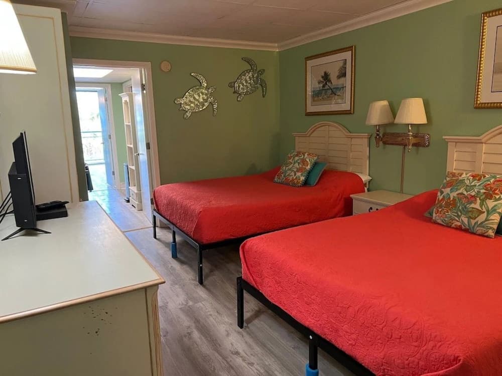 Coral Beach by Sweet Magnolia