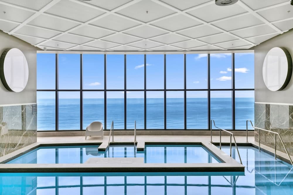 Ocean Surfers Paradise - GCLR