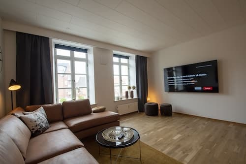 Stylish two floor Deluxe Apartment