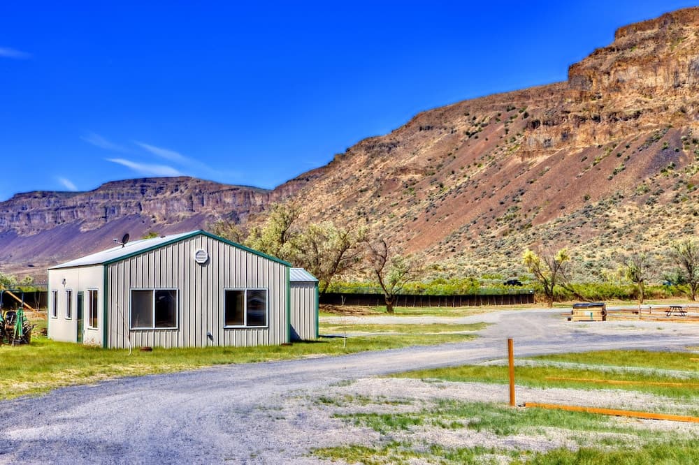 Konaklama yerinin ön cephesi