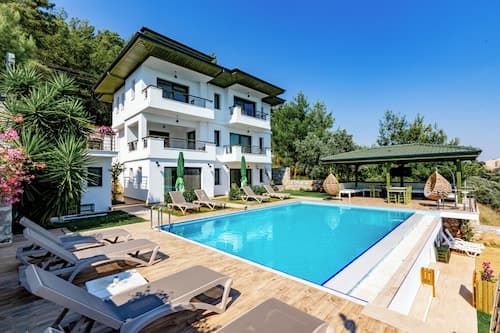 LU-IX Hotel
