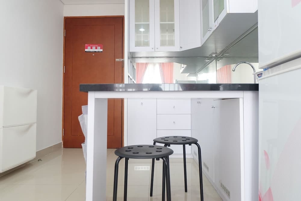 Elegant And Comfort 2Br Apartment At Royal Olive Residence