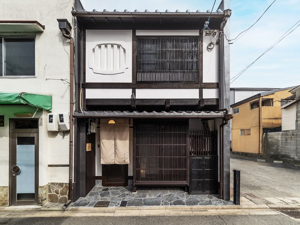 Yorozuha Machiya House