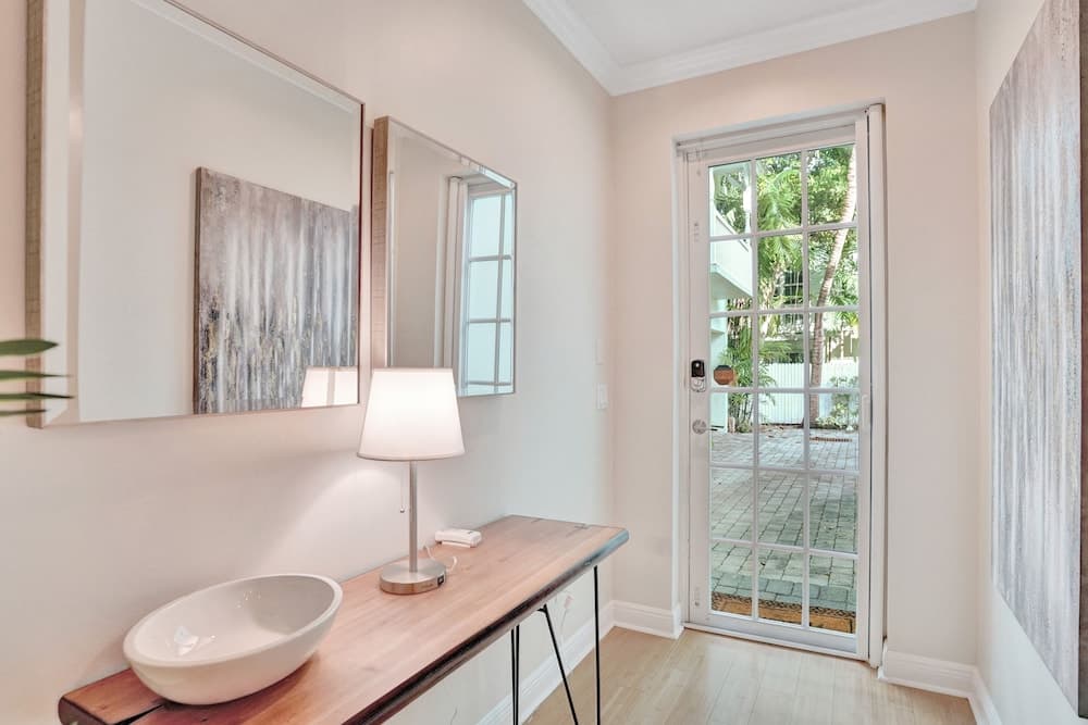 Fabulous 4BR home close to beach