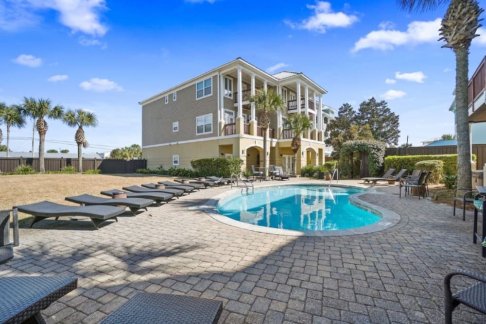 Beach House - Sunny Daze By Panhandle Getaways