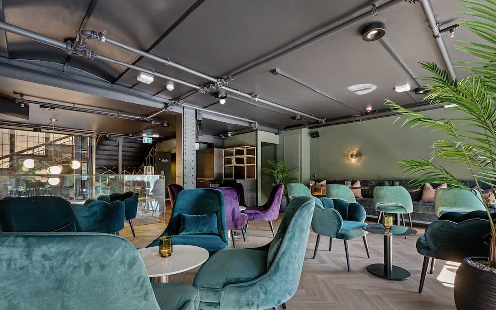 Lobi dinlenme salonu