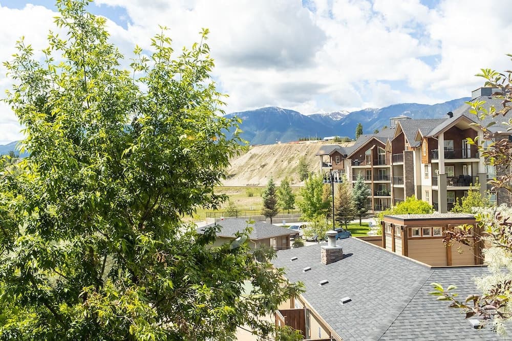 AMAZING 3Br Condo | Heated Pool & Hot Tub | Hm Theatre | Fire Table | Pool Table