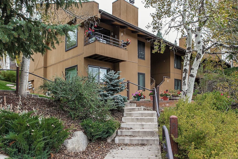 Seasons Four by Snowmass Vacations