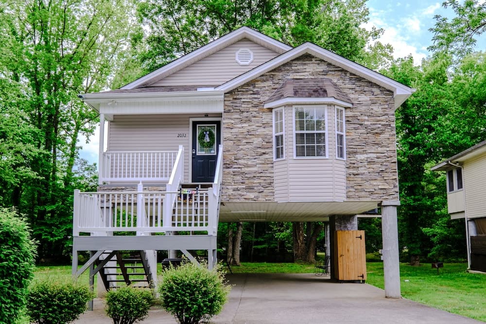 Creekside Cottage