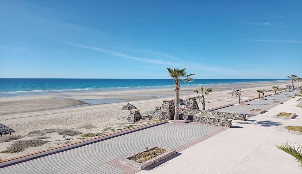 Plaj/okyanus manzarası