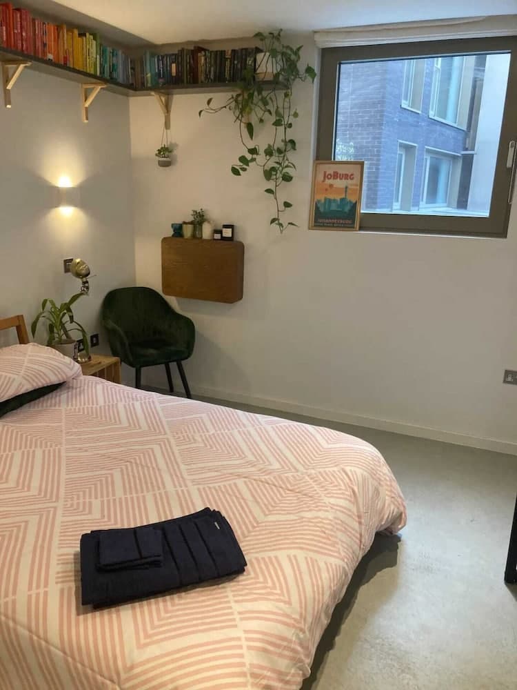 Pet Friendly 1 Bedroom Apartment in London Fields