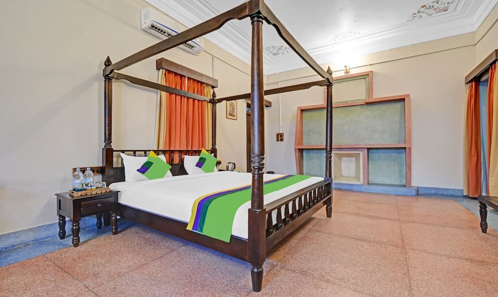 Treebo The Regal House, Near Fateh Sagar Lake