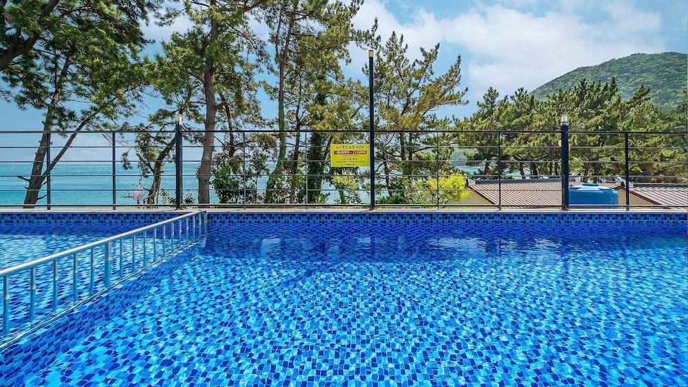Yeosu Sea&blue Family Pension